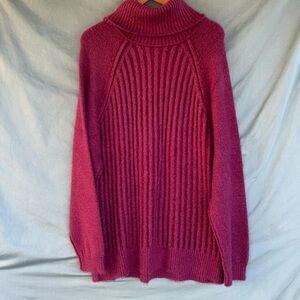 Free People EUC Big City Turtleneck Mulberry Size S Ribbed Slouchy Longline Pink